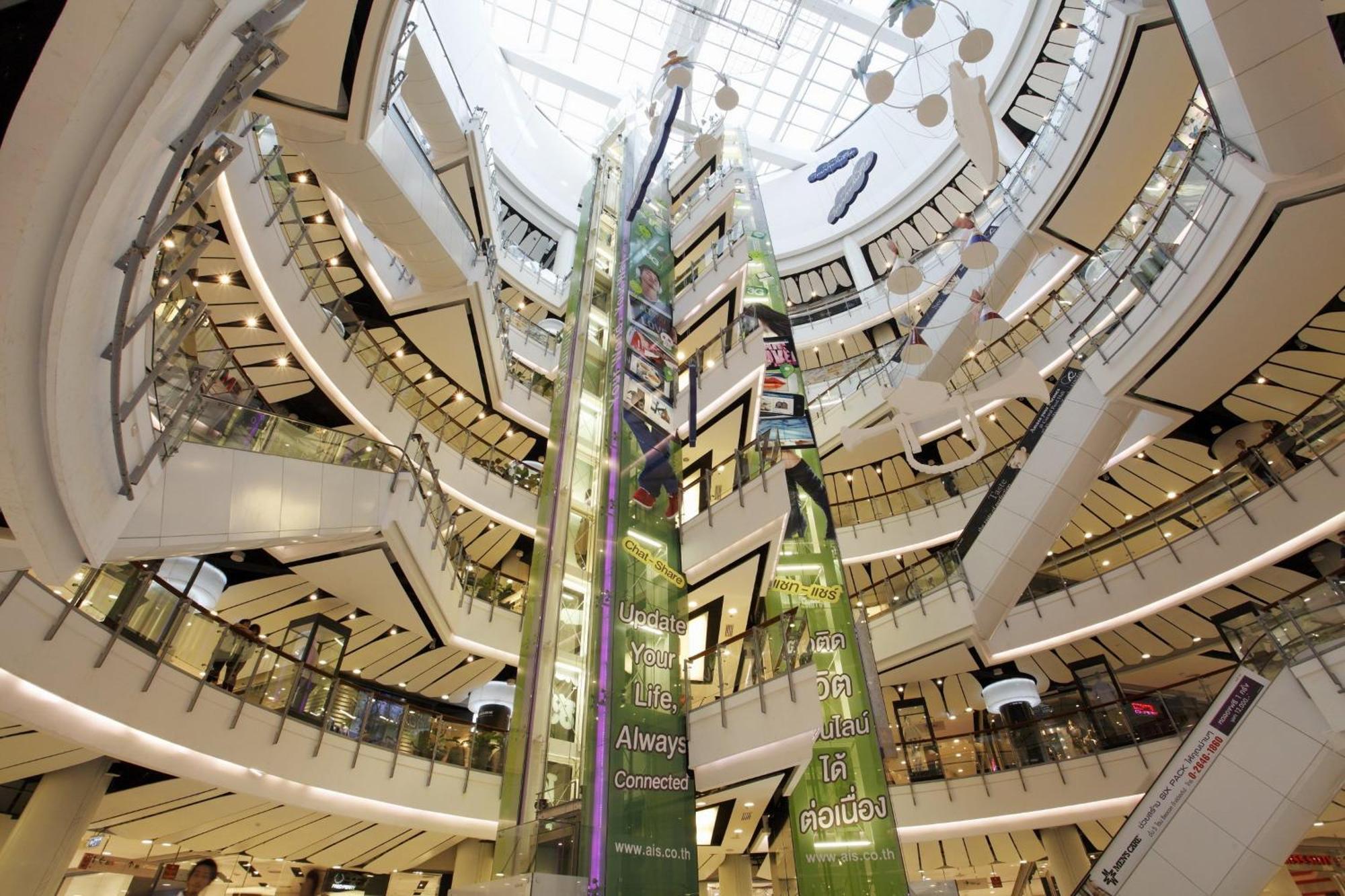Centara Grand At Centralworld Bangkok Exterior foto The atrium