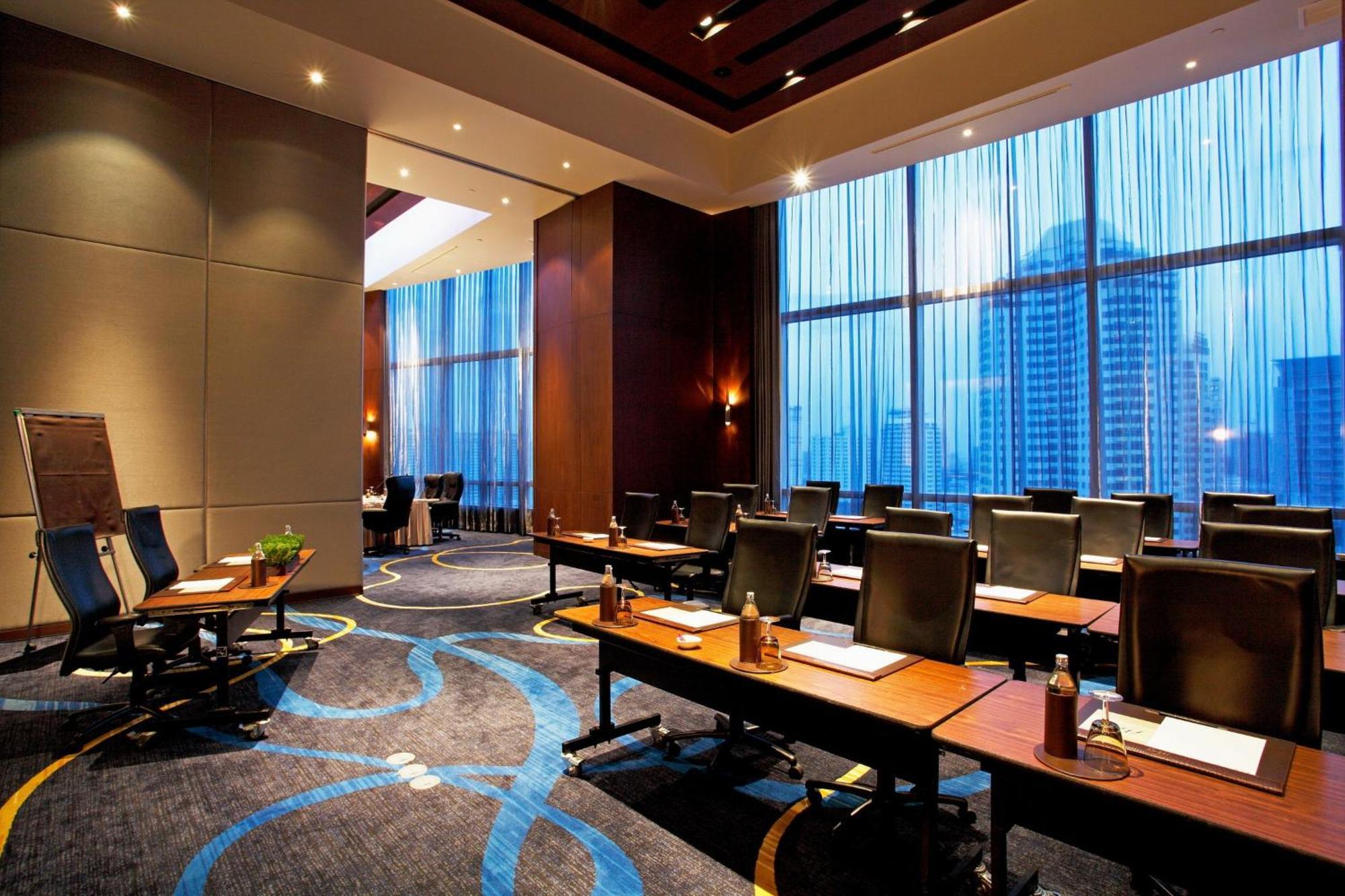 Centara Grand At Centralworld Bangkok Exterior foto Meeting room