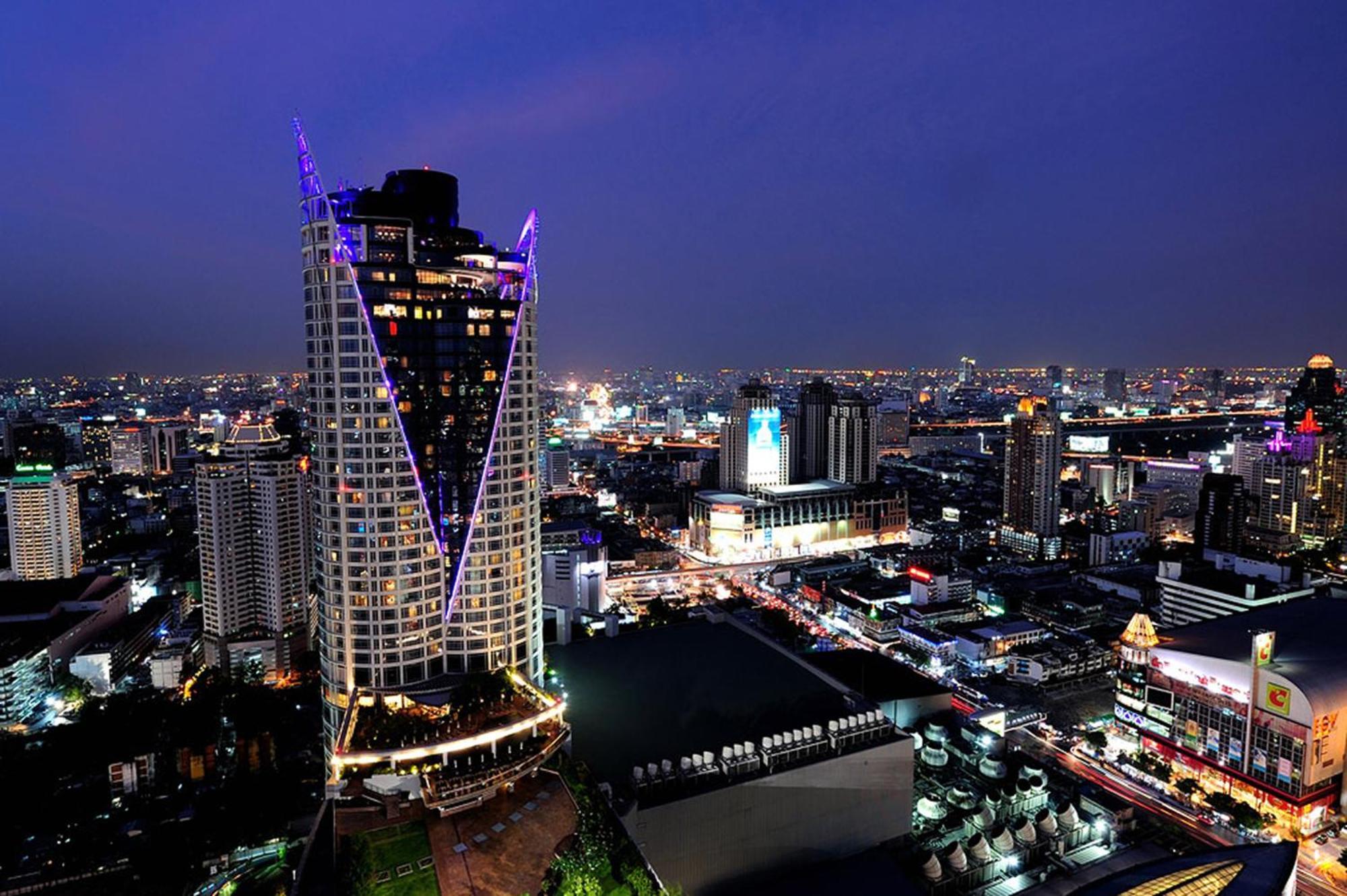 Centara Grand At Centralworld Bangkok Exterior foto View of the city at night